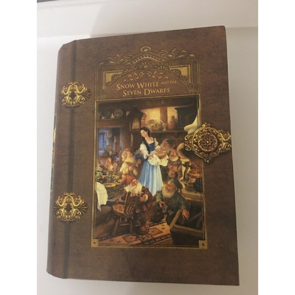 New Masterpieces Snow White and the Seven Dwarfs Hinged Book‎ Box Jigsaw Puzzle